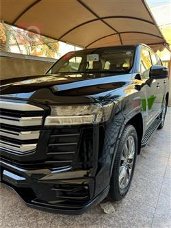 تۆیۆتا لاند کروزەر